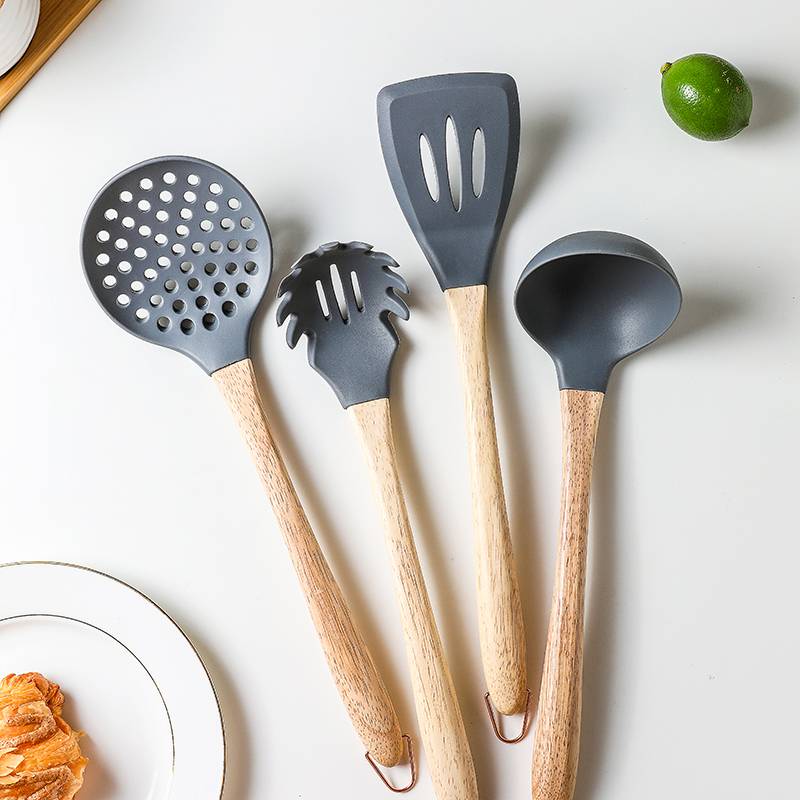 Hot Sale 5 Piece Silicone Wooden Kitchenware Cooking Utensil Non-stick Home Cookware Fried Shovel Spoon Set 1855